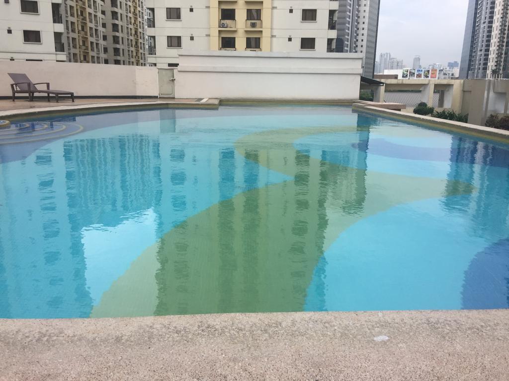 Luxury Condo At Forbeswood Parklane The Fort Bgc Makati City Exterior photo