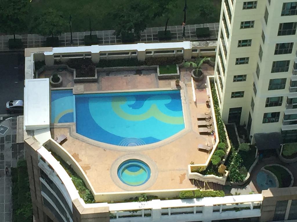 Luxury Condo At Forbeswood Parklane The Fort Bgc Makati City Exterior photo