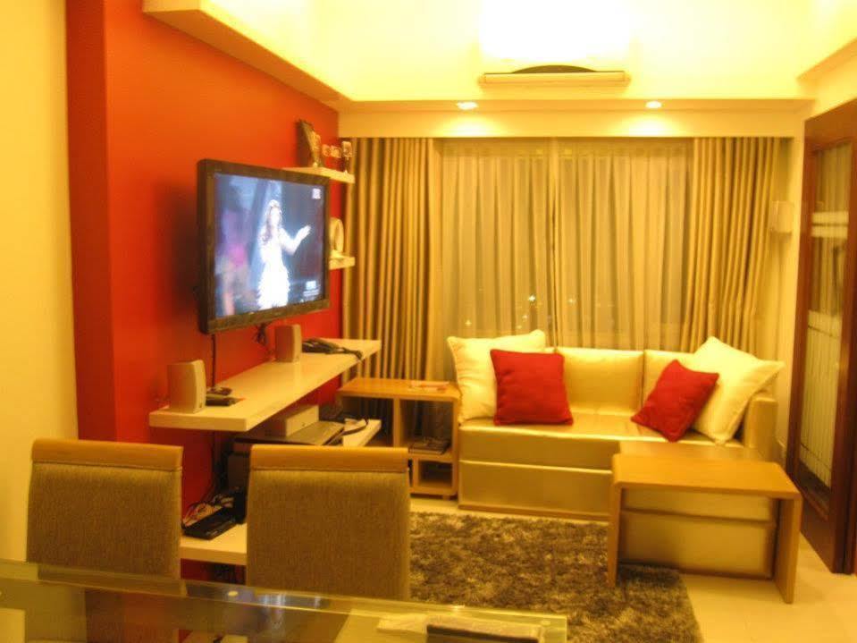 Luxury Condo At Forbeswood Parklane The Fort Bgc Makati City Exterior photo